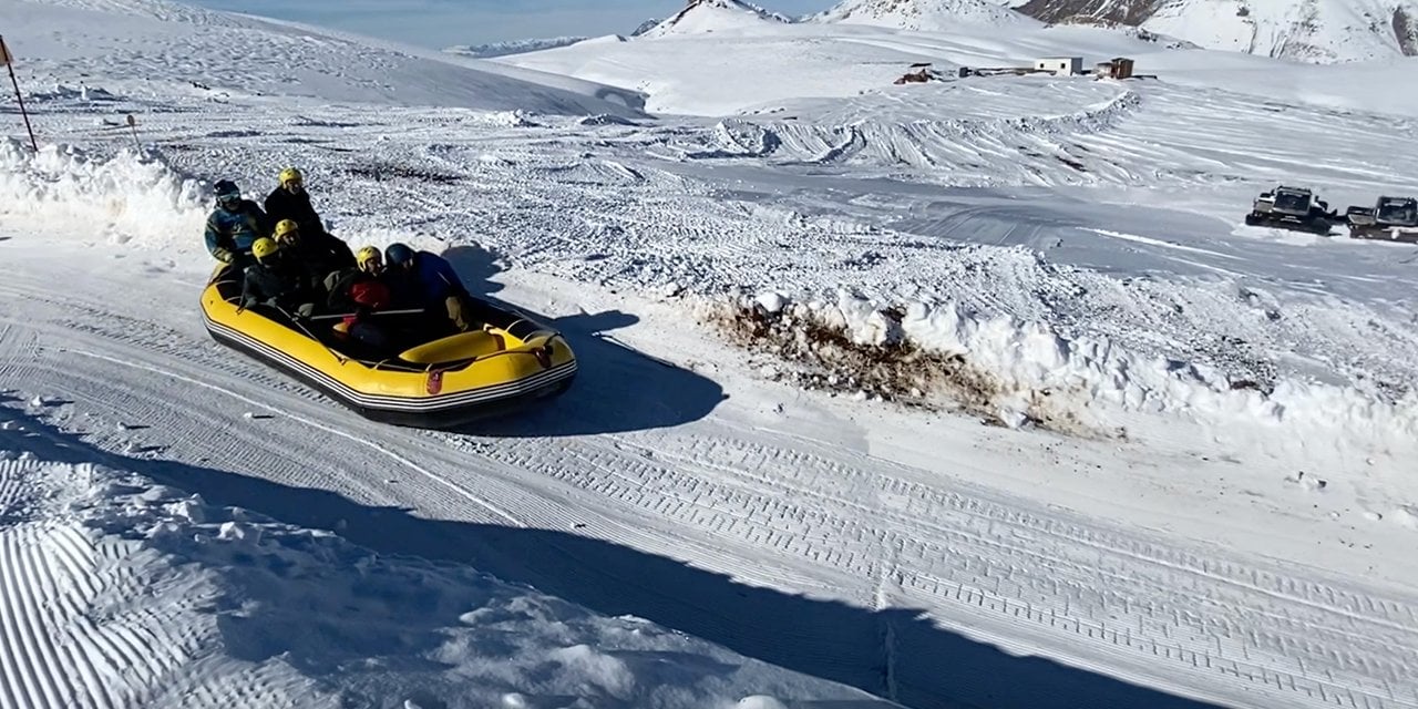 Ergan Dağı Turizm Merkezi’nde rafting, kayak ve yamaç paraşütü